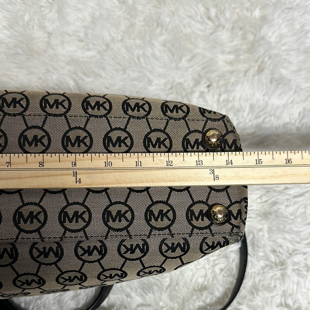 Michael Kors Black and Tan Tote Bag with Dustbag - Picture 9 of 16